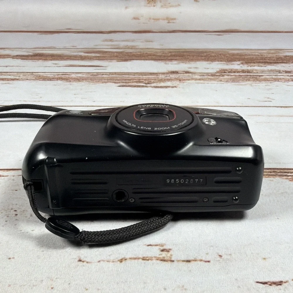 Minolta Freedom Zoom 70EX 35mm Point and Shoot Film Camera Black AF